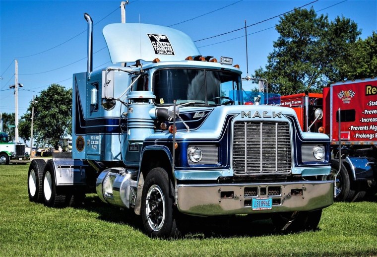 Mack rd400