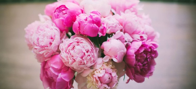 Букет с пионами
