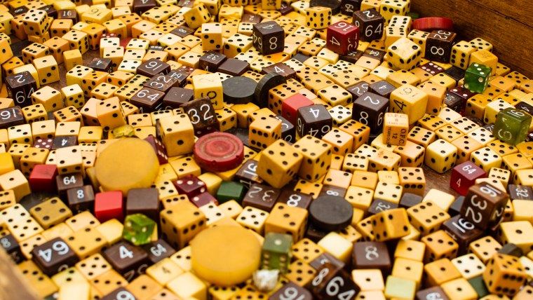 Много кубиков