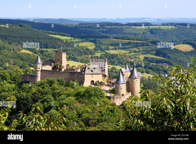 Замок Bourscheid Castle