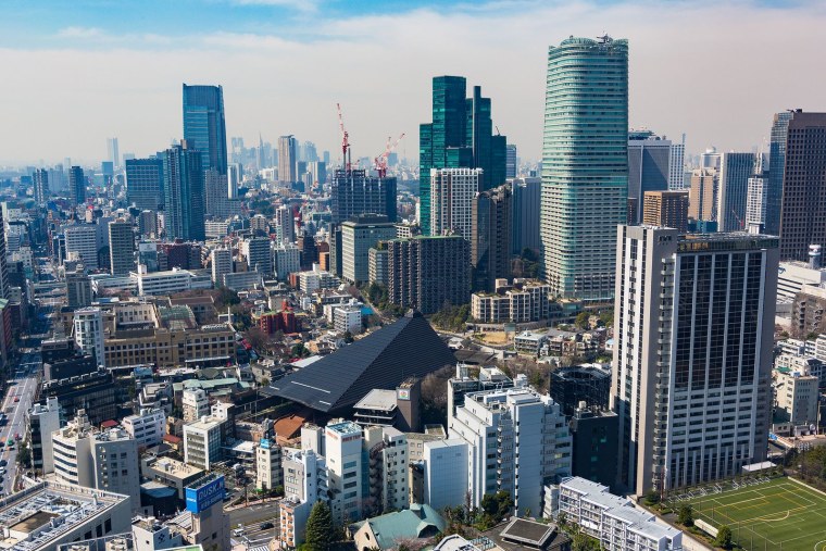 Роппонги ночью