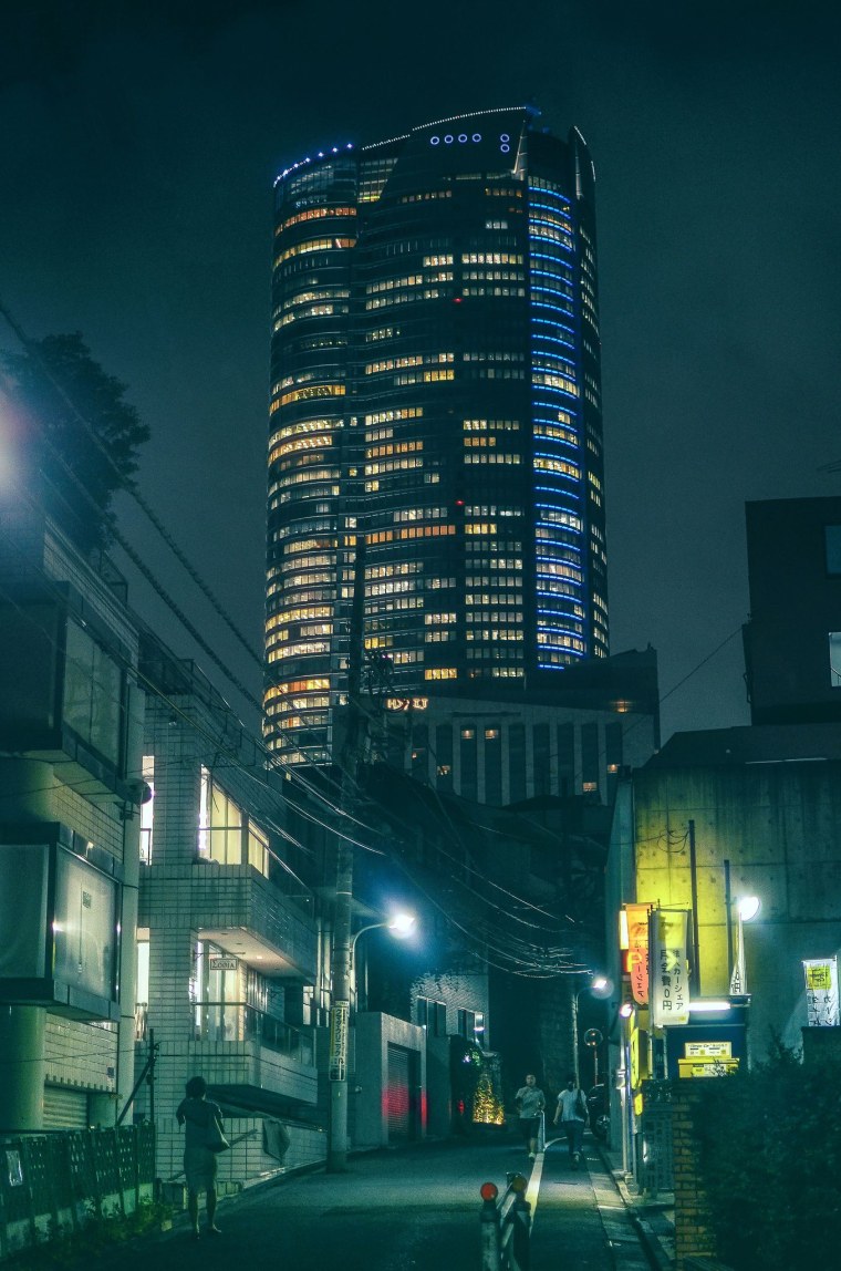 Япония Роппонги улицы