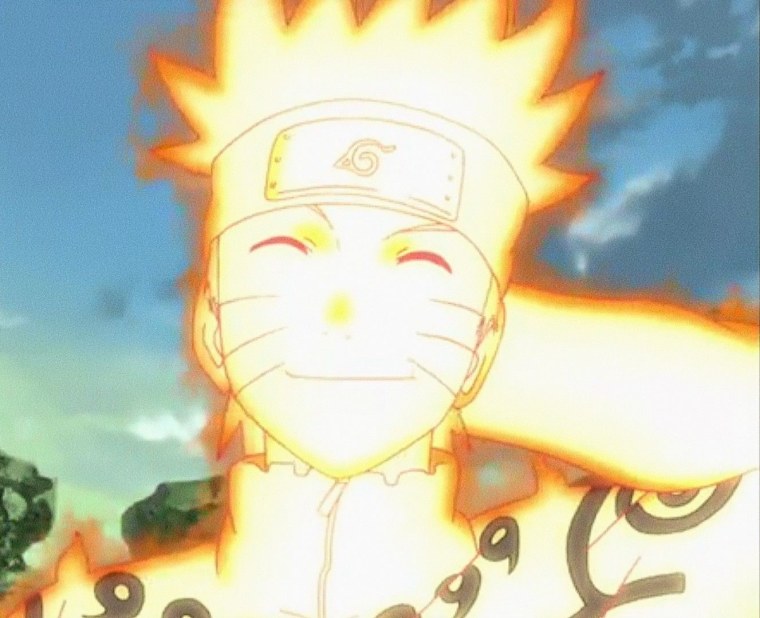 Наруто Узумаки улыбается