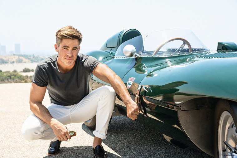 Парень в машине