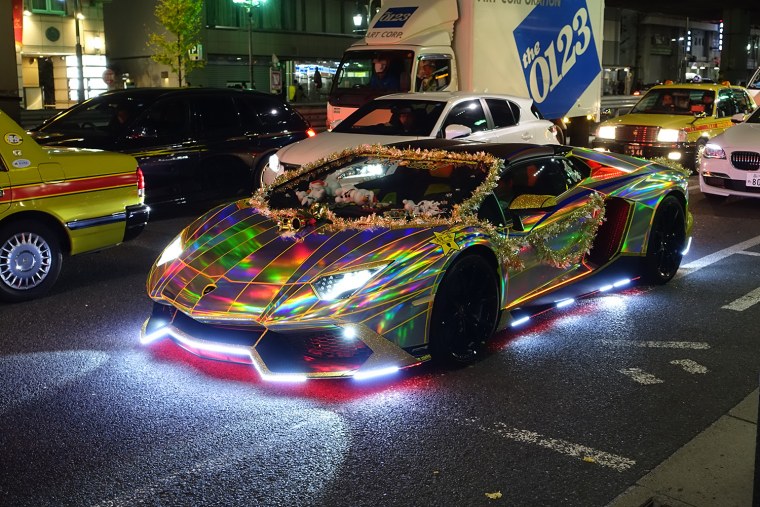 Машина неон