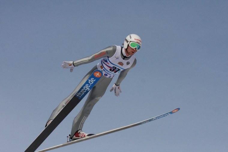 Александр Белов (прыгун с трамплина на лыжах)