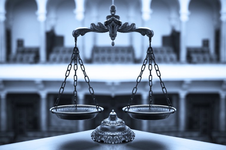 Чаша весов правосудия