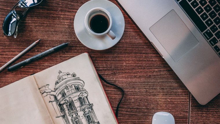 Предметы на столе