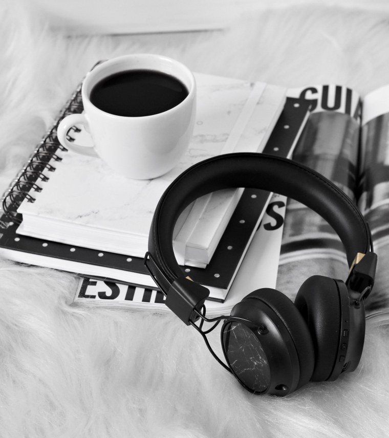 Кофе и наушники