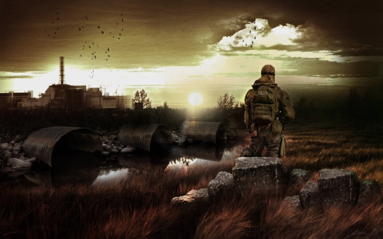 Сталкер 2 арт МОНОЛИТОВЕЦ на фоне ЧАЭС