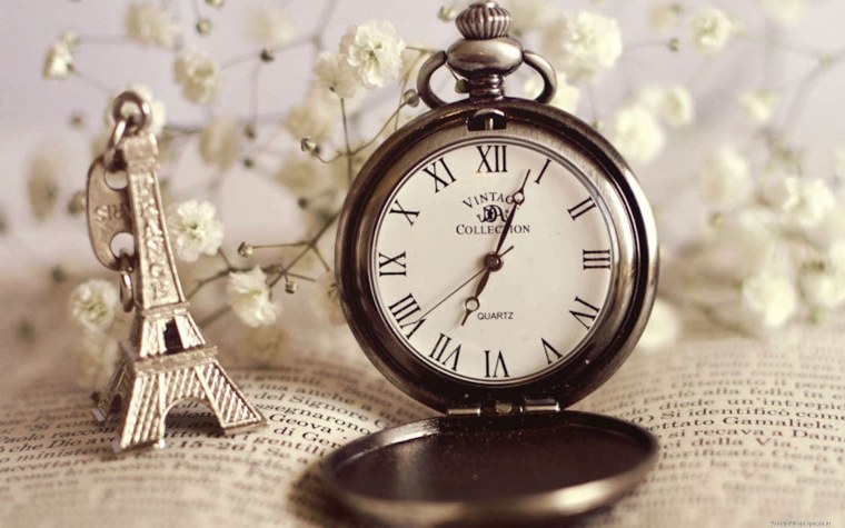 Красивые старинные часы