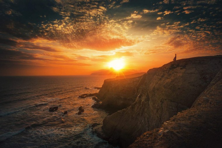 Закат на обрыве