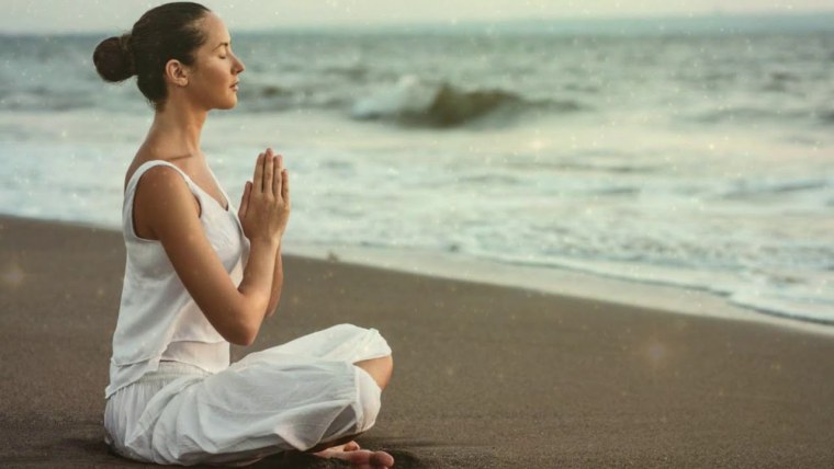 Женщина медитация