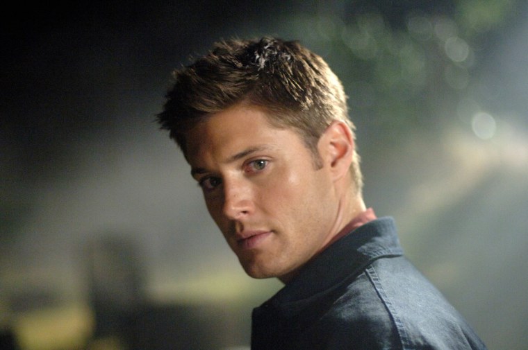 Дженсен Эклз прическа