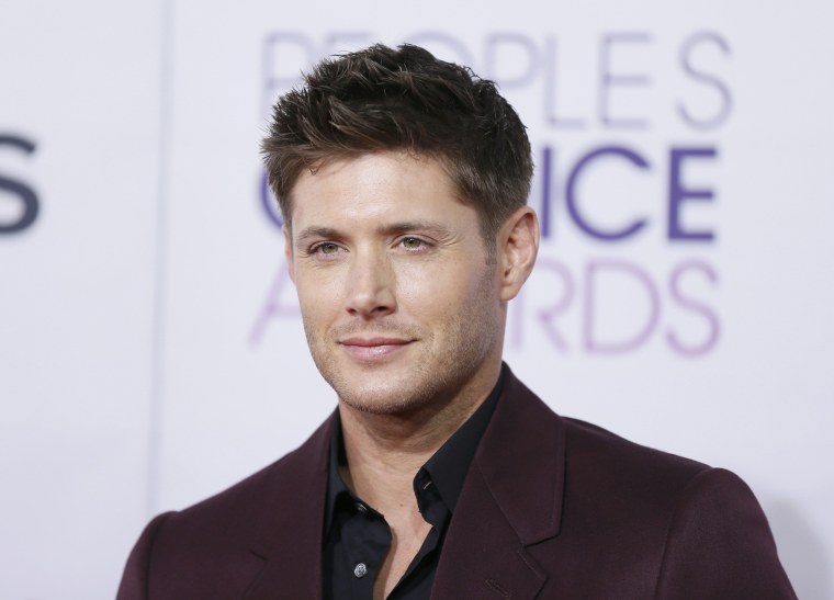 Дженсен Эклз улыбается