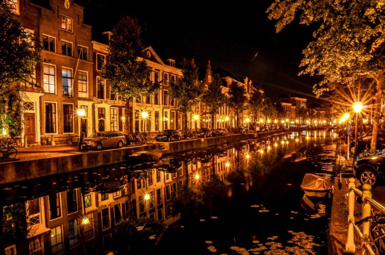 Вечерний город