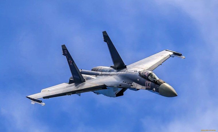 Истребитель Су-35