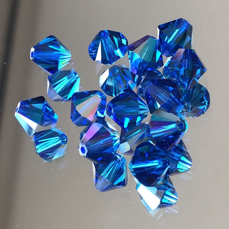 Сваровски цвет Crystal Blue ab