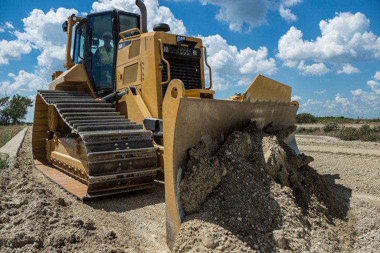 Бульдозер Cat d6n