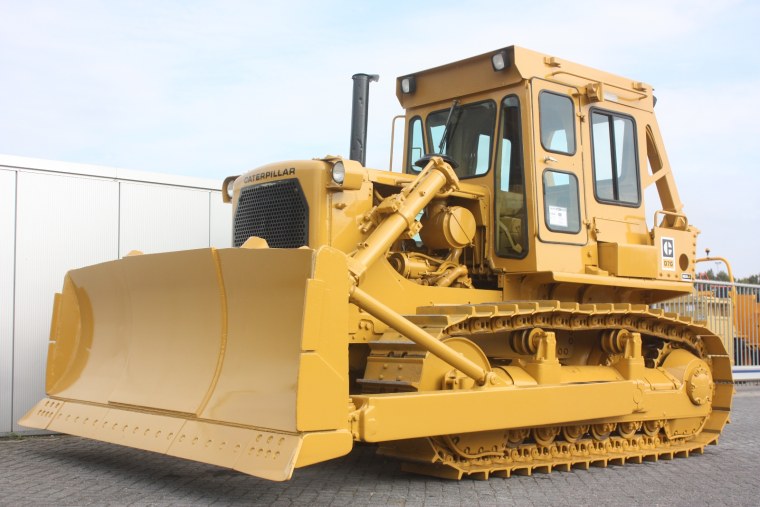 Катерпиллер бульдозер