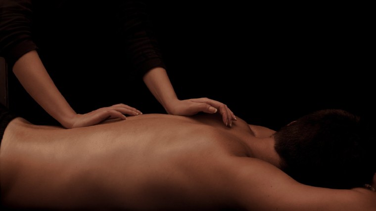 Массаж тела мужчине