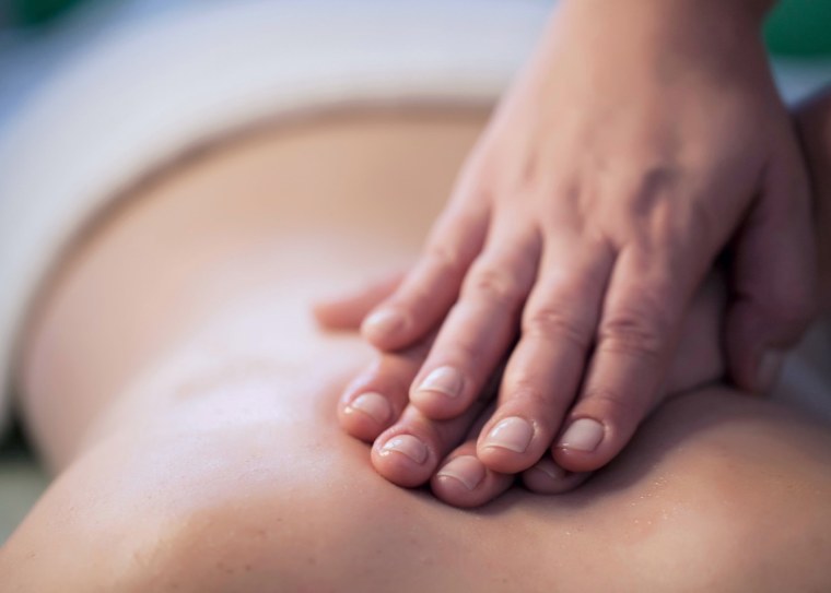 Руки массажиста