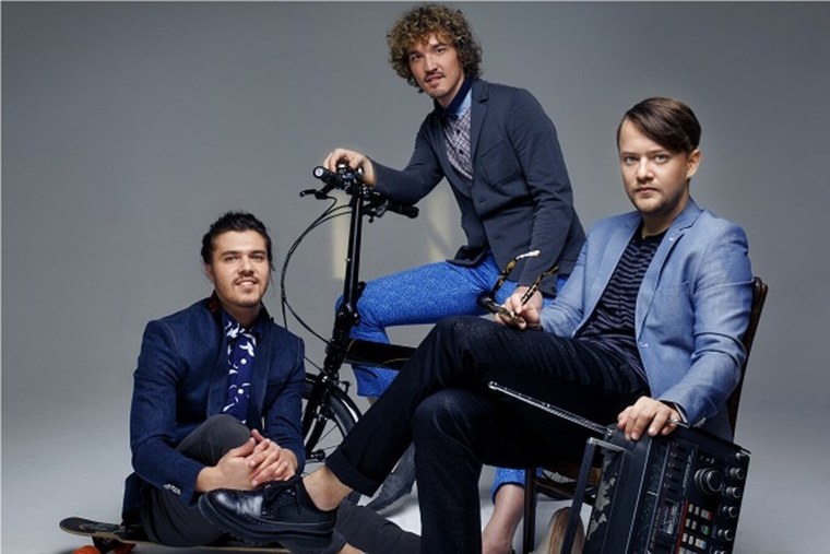 Группа Jukebox Trio