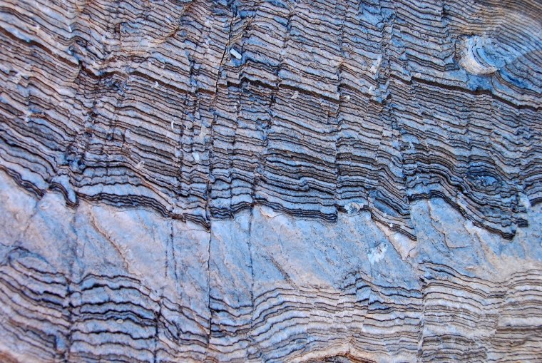 Слоистая текстура осадочных пород