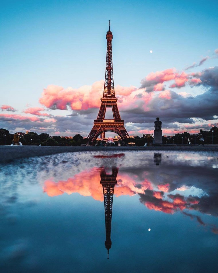 Эйфелева башня в Париже