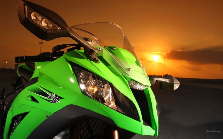 Мотоциклы Kawasaki Ninja 1600