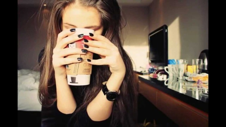 Девочка с айфоном