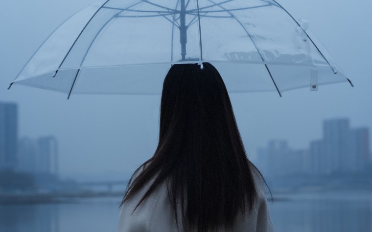 Одиночество девушка дождь