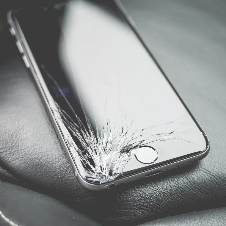 Разбитые айфоны