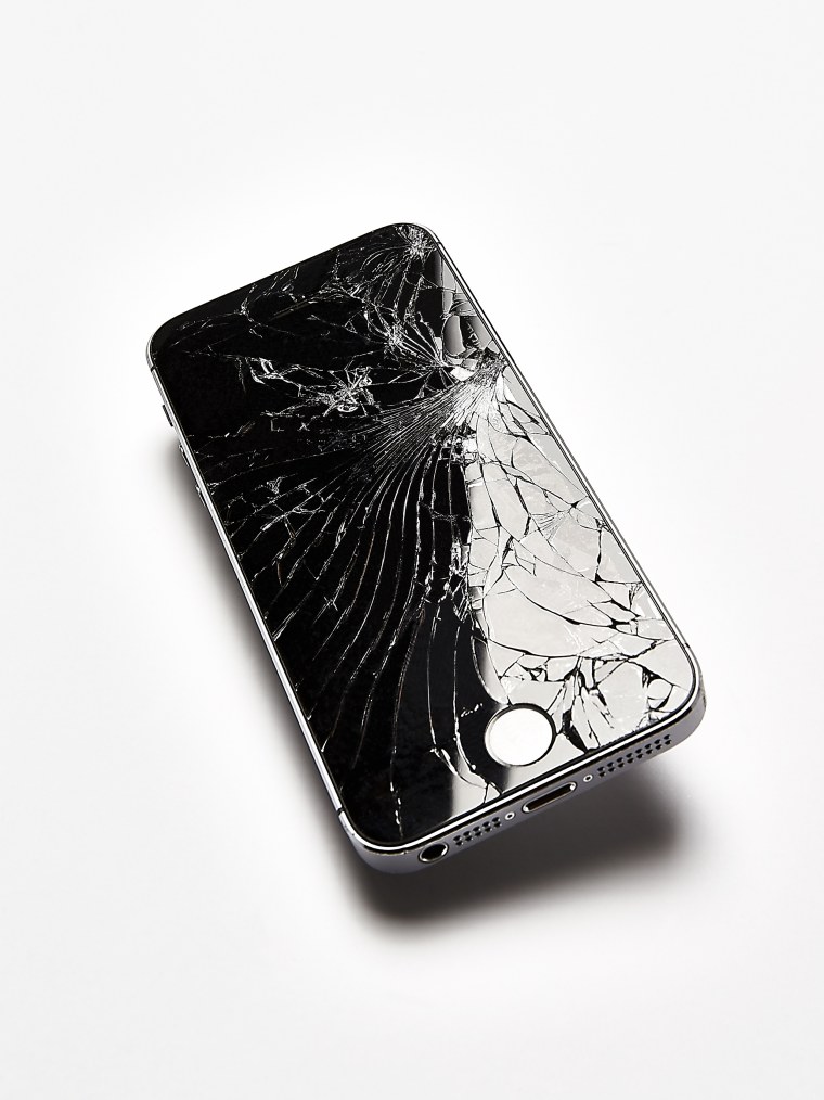 Разбитый айфон