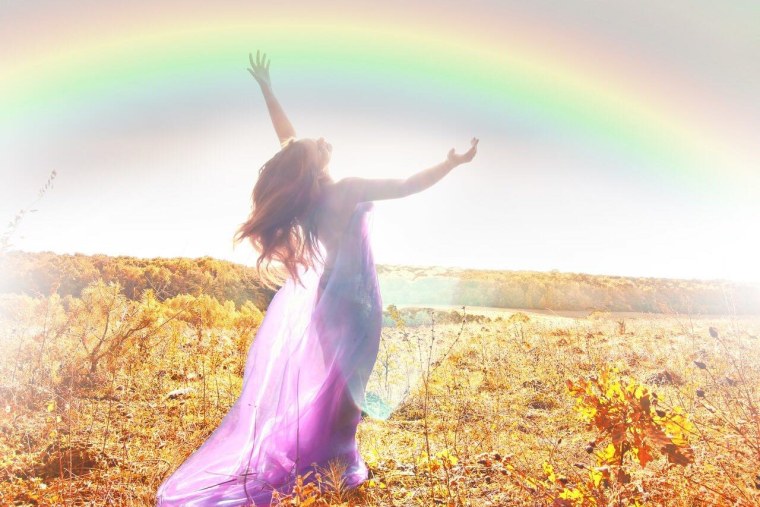 Девушка взлетает