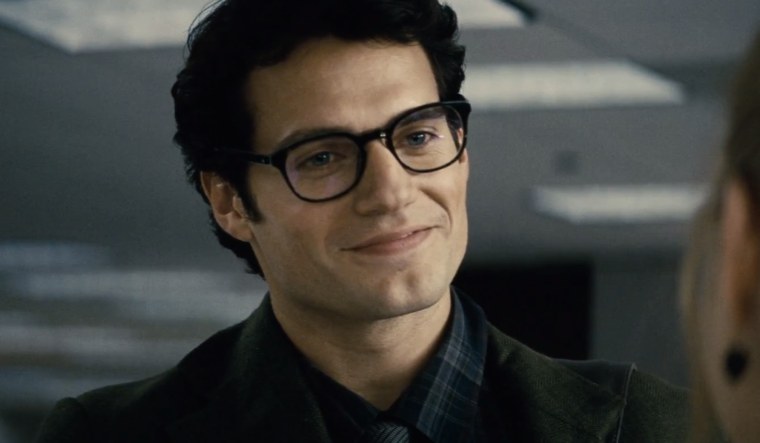 Кларк Кент Генри Кавилл в очках