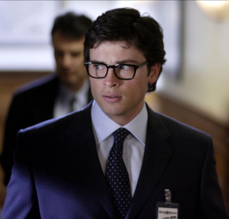 Кларк Кент в очках тайны Смолвиля