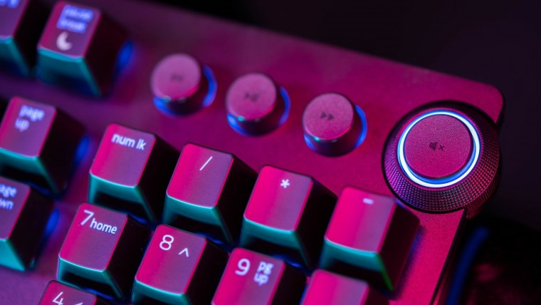 Acer Nitro с красной клавиатурой