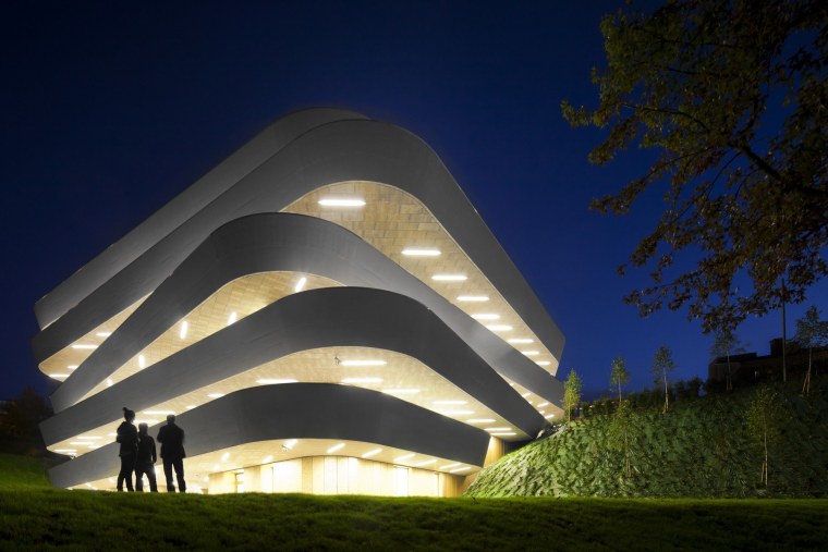 Заха Хадид купол