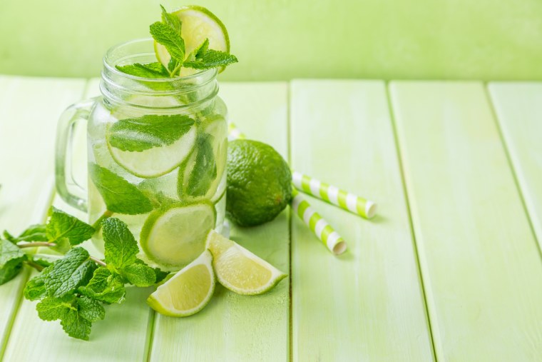 Лимонад лайм лимон и мята