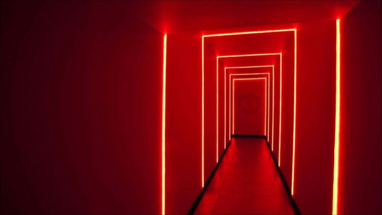 Красная неоновая подсветка