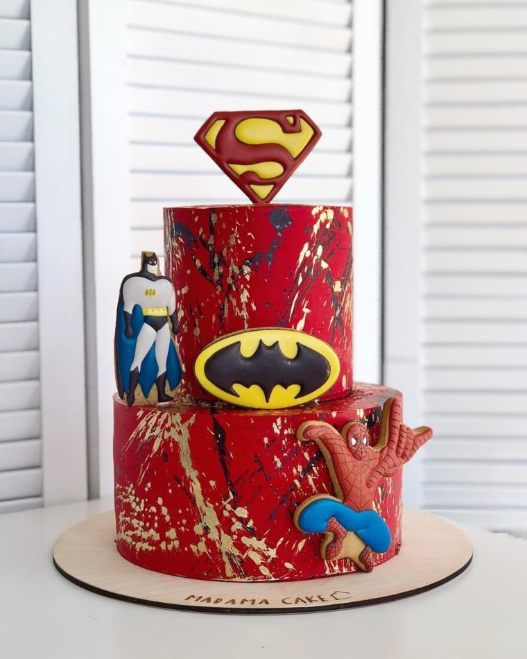 Торт с Таносом Марвел