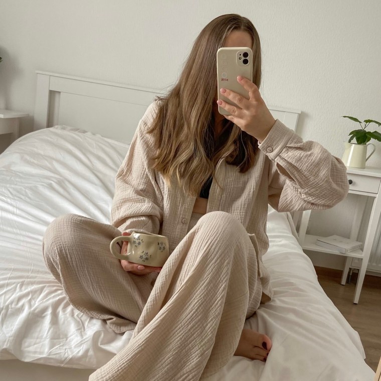 Эстетичная одежда бежевого цвета