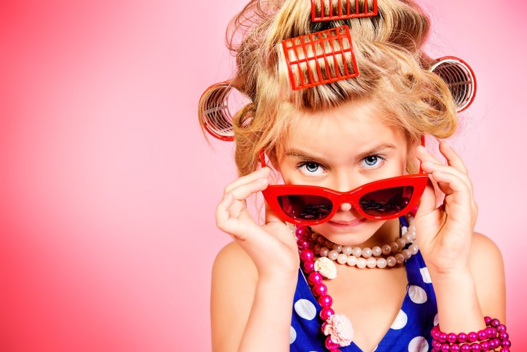 Девушка в бигудях