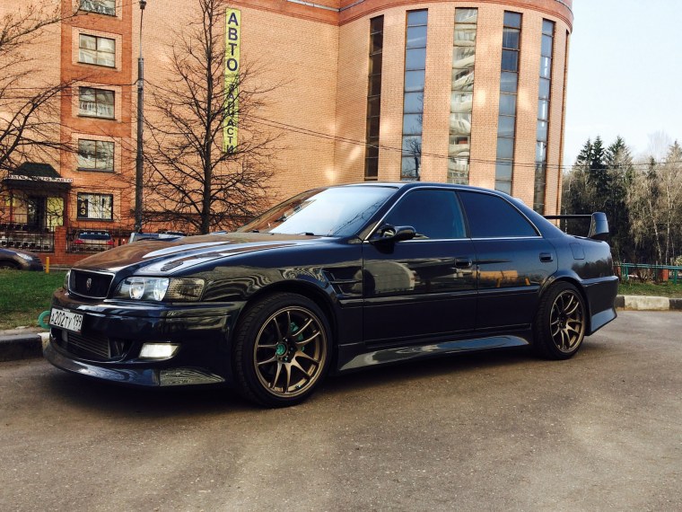 Toyota Chaser Tourer v черный