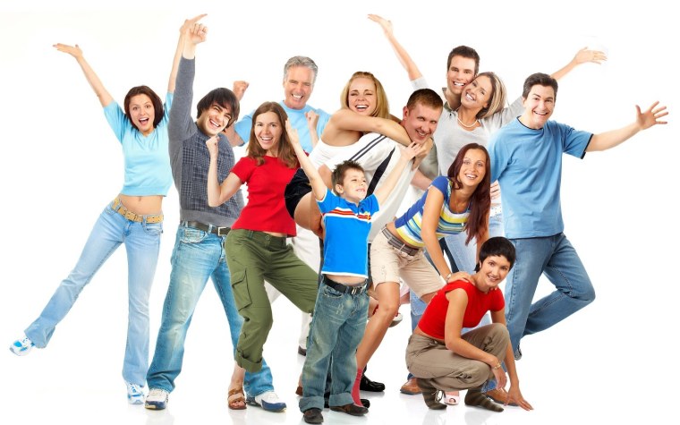 Счастливая молодежь на белом фоне