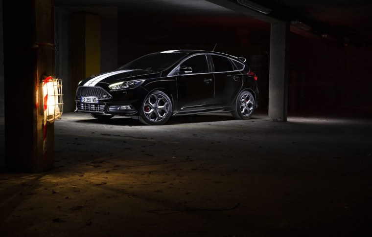 Форд фокус 3 черный в темноте