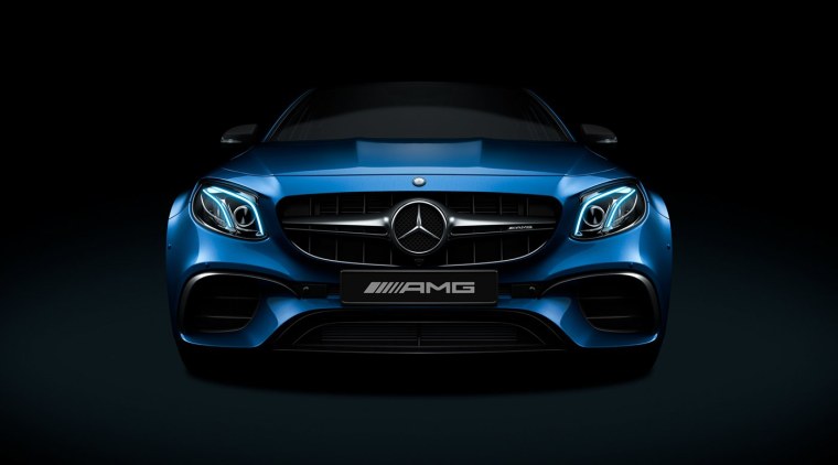 Фон Мерседес Бенц АМГ