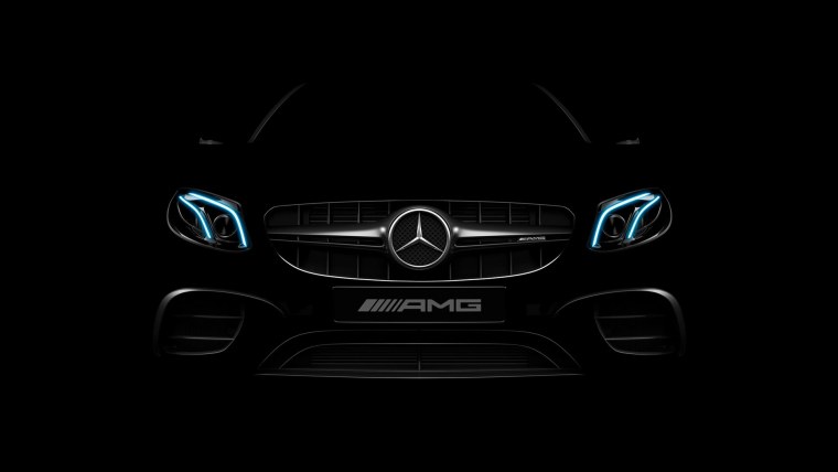 Мерседес АМГ 63 чёрный темноте