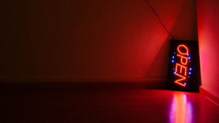 Неоновый свет